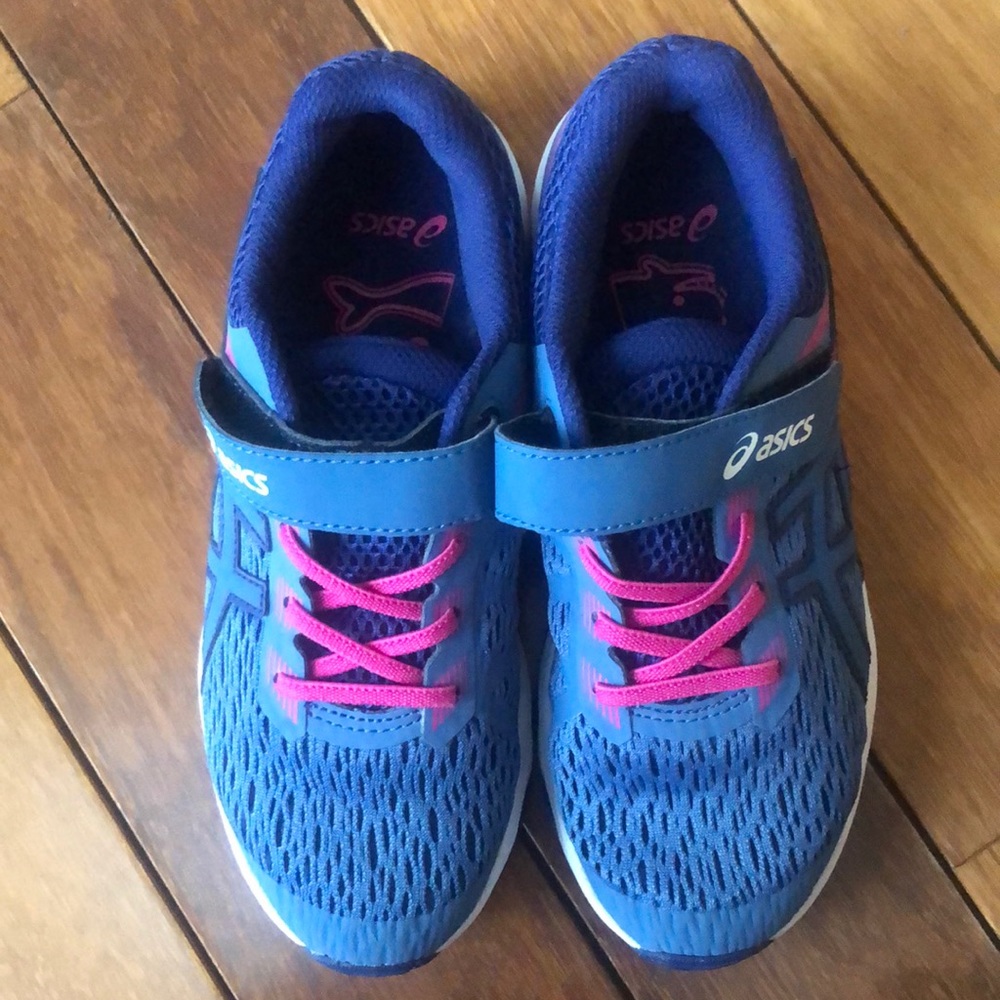 Girls ASICS Gel Velcro sneaker